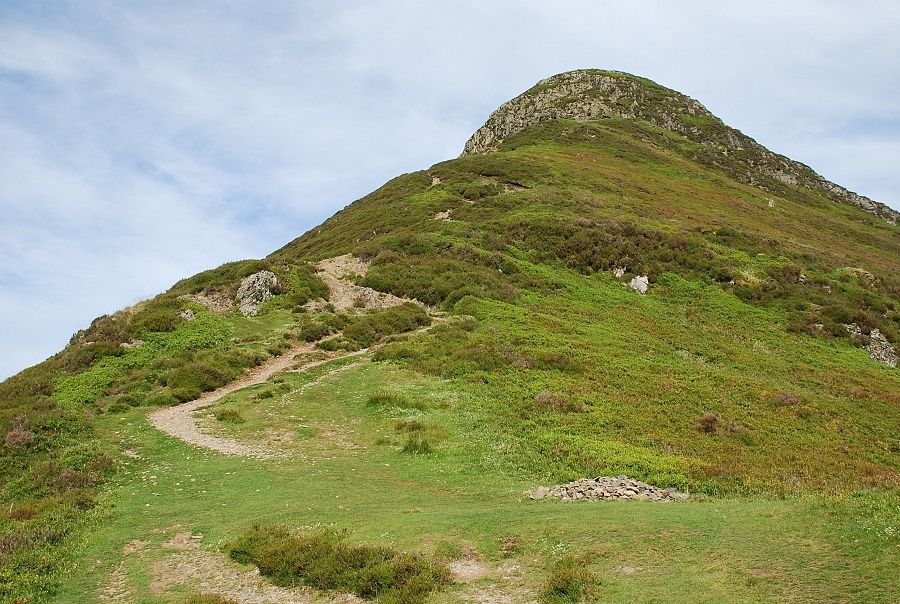 The east ridge of Causey Pike