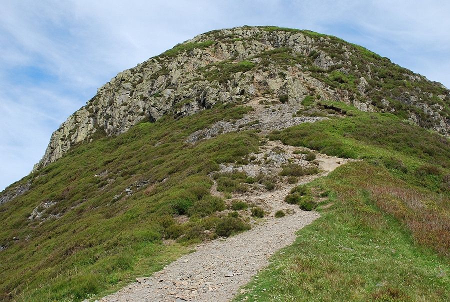 The upper part of the east ridge