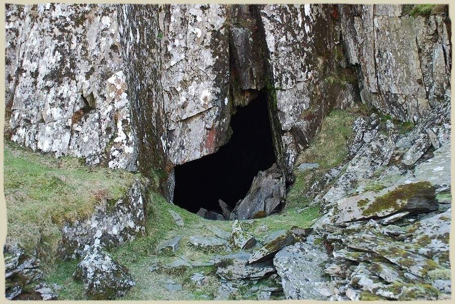 The entrance to the big cave 