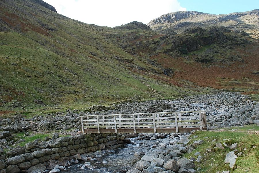 The footbridge over Oxendale Beck